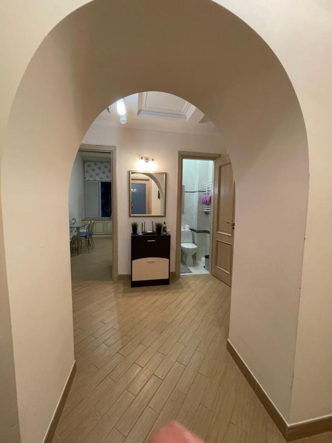 3 Rooms Apartments In The City Centr 利沃夫 外观 照片