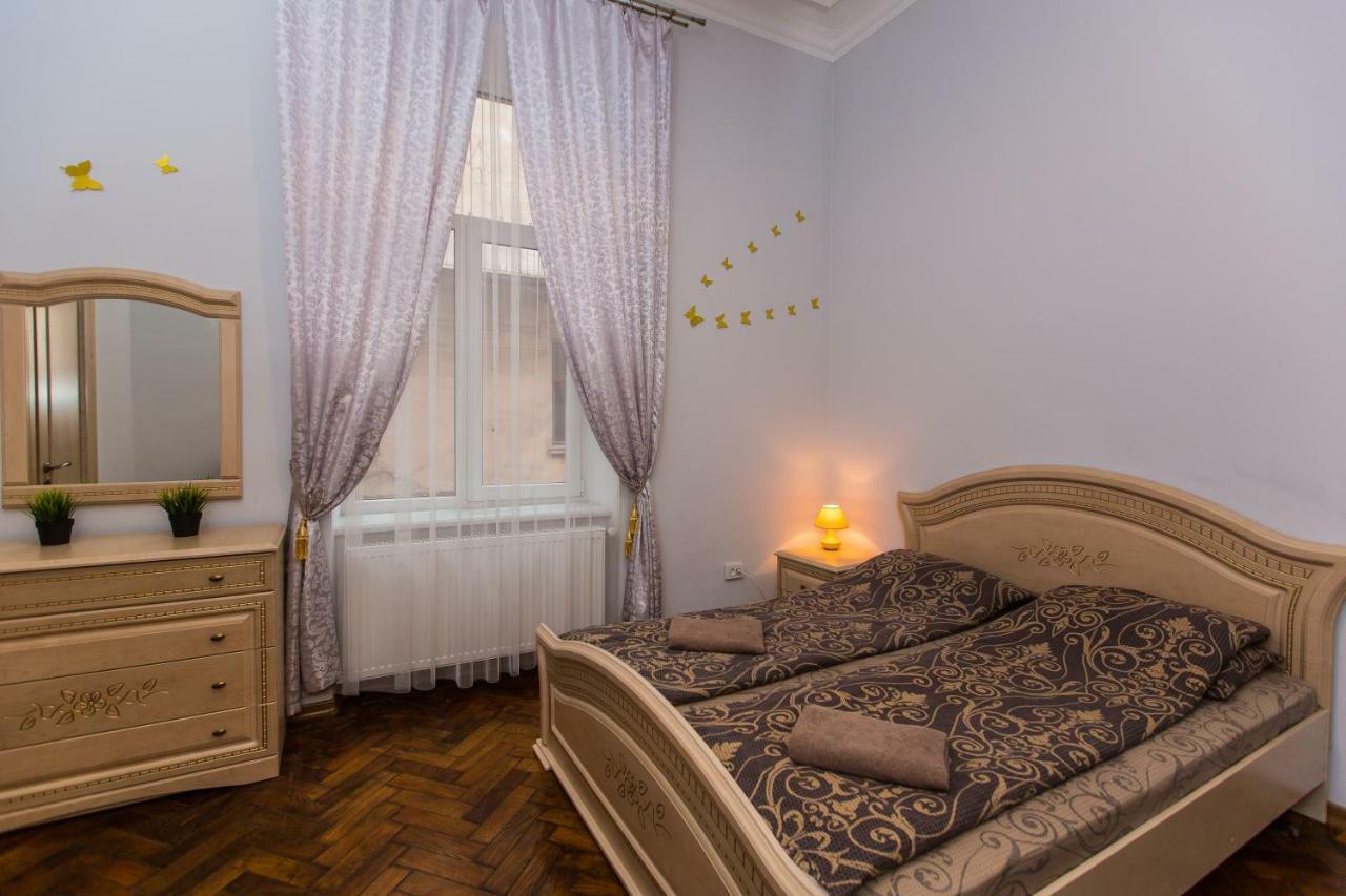 3 Rooms Apartments In The City Centr 利沃夫 外观 照片