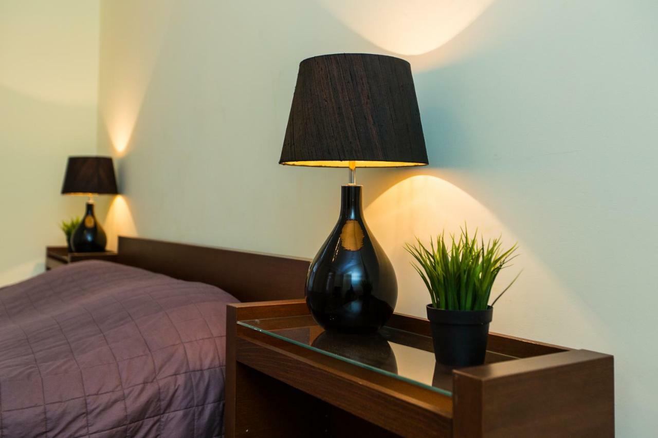 3 Rooms Apartments In The City Centr 利沃夫 外观 照片